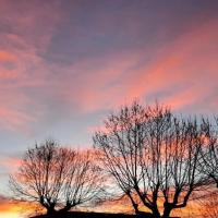 0 ciel rouge sur parking pegot