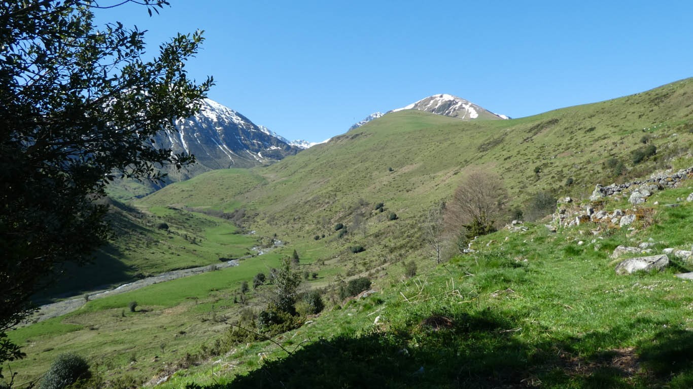 10 itineraire a flanc vers la crete