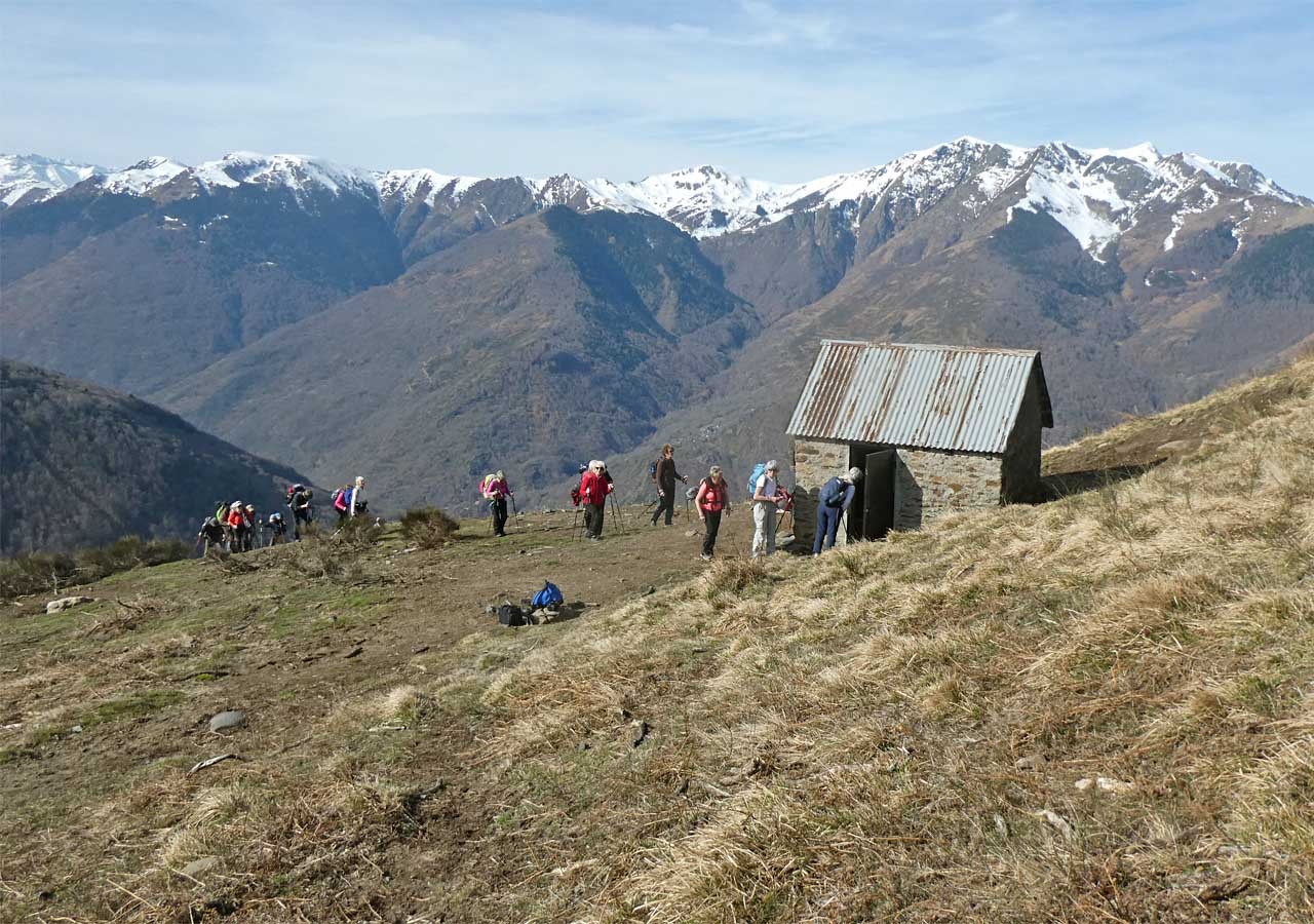 13 le groupe arrive a la cabane de cap des malhs