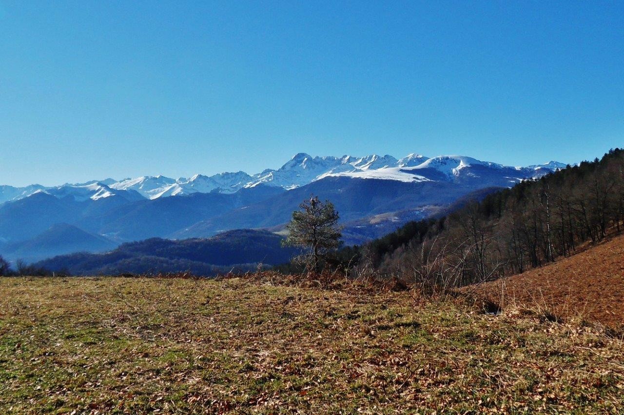 14 vue sur valier et bouirex depuis le col de bes