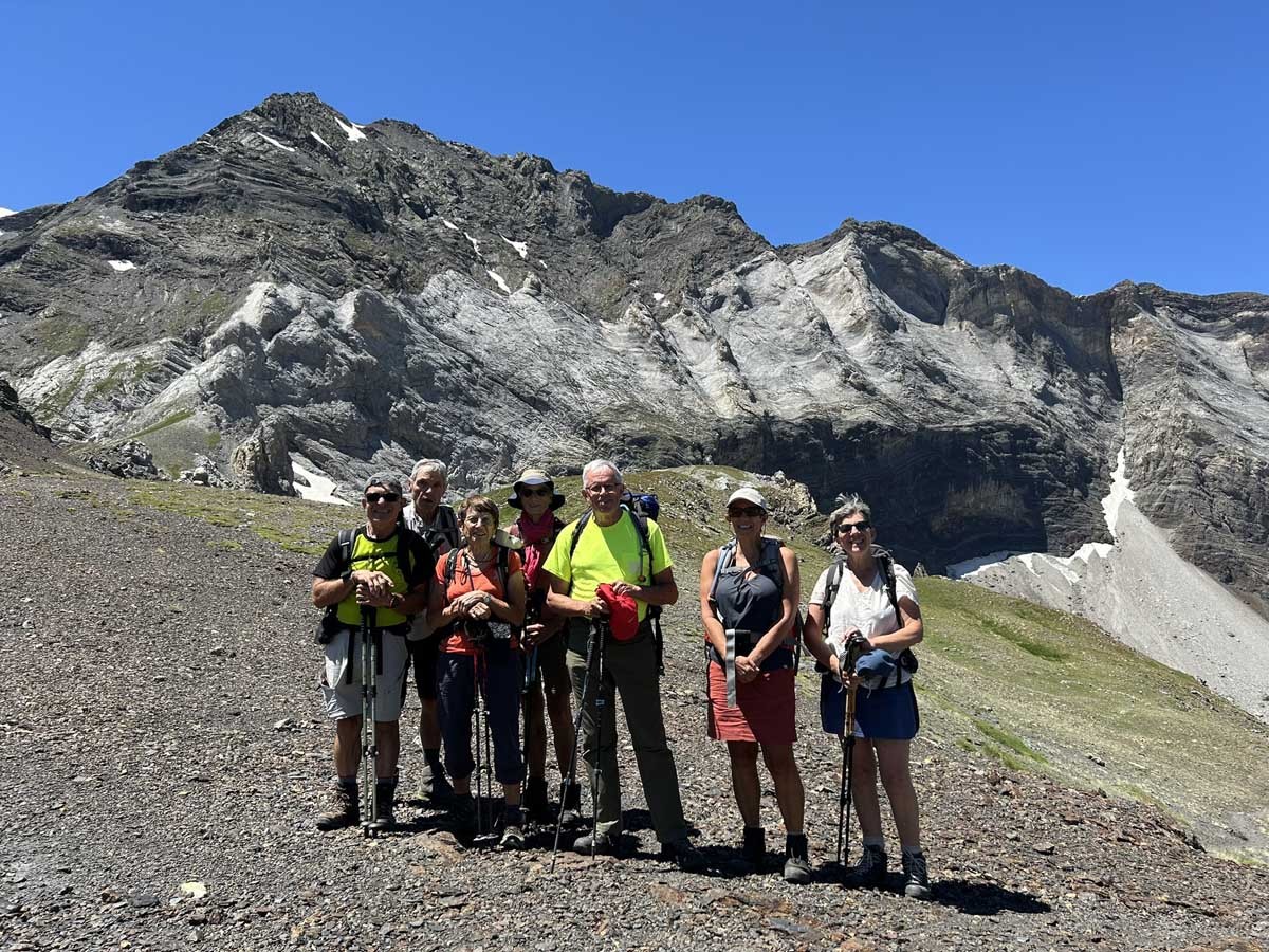 18 le groupe des sept devant la muraille de barroude