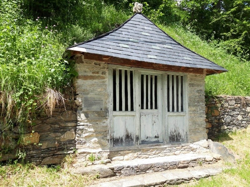 21 chapelle de bayet