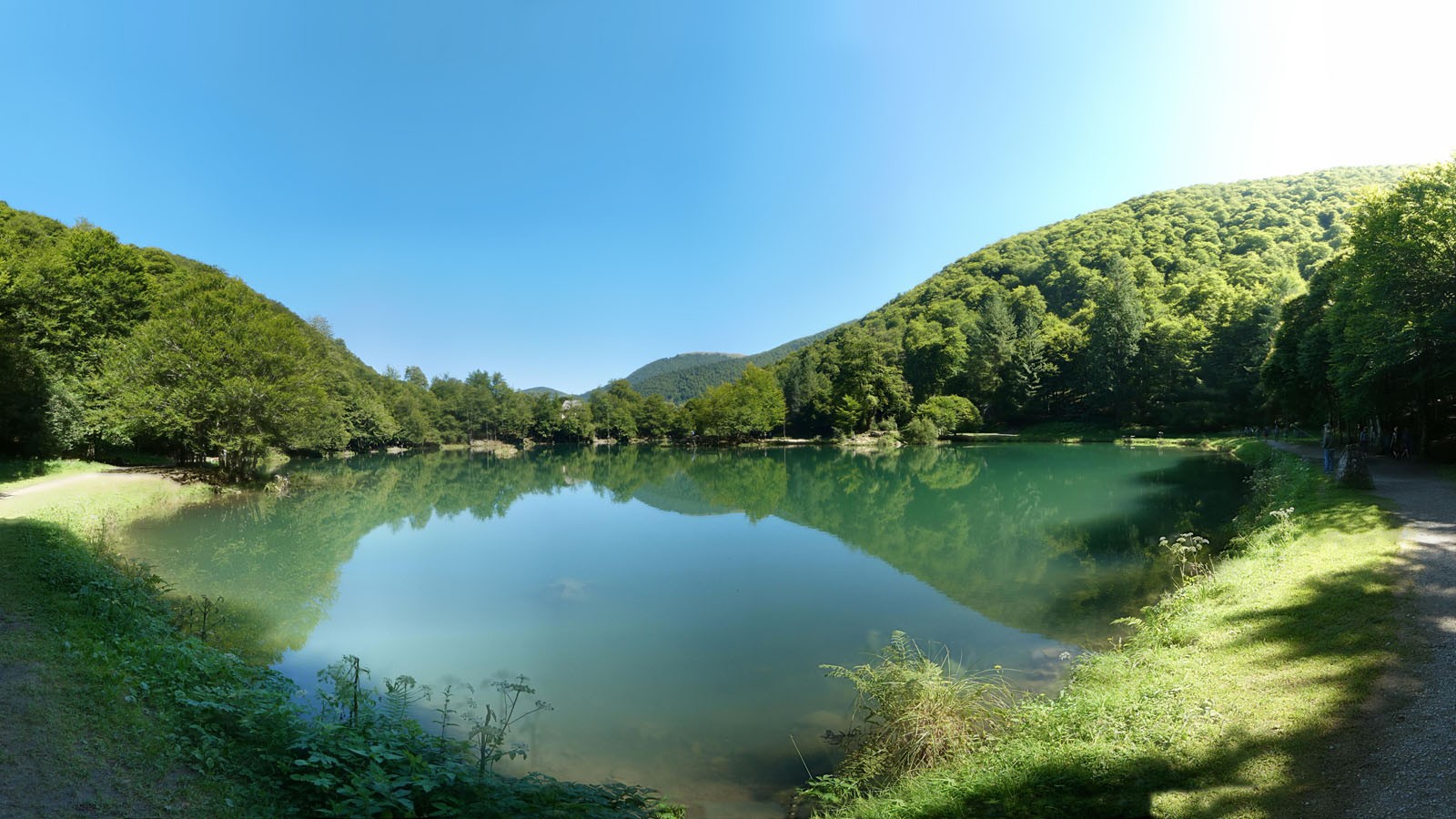 23 panorama du lac de bethmale