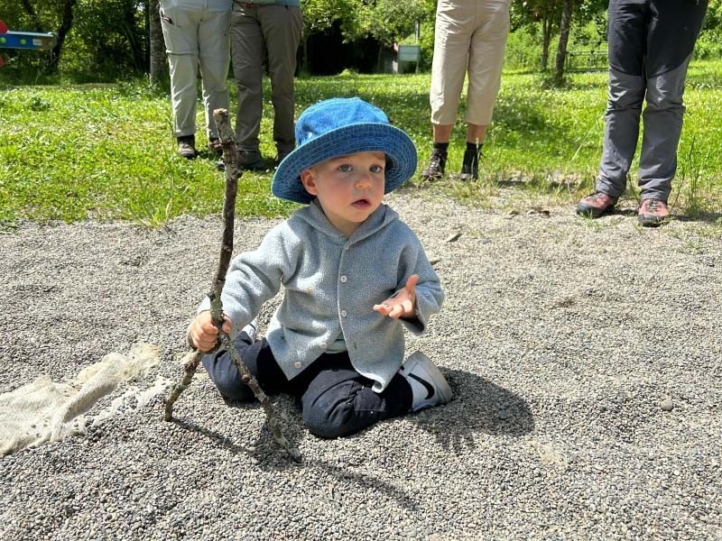 23b un baton du sable je m eclate 