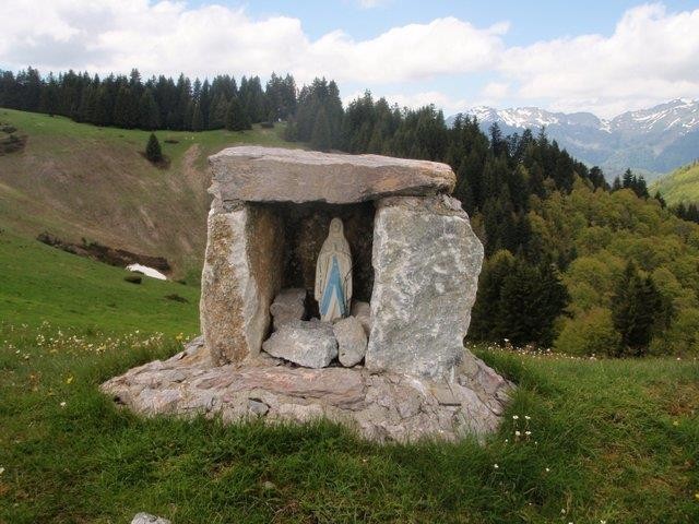 24 oratoire au dessus de la cabane