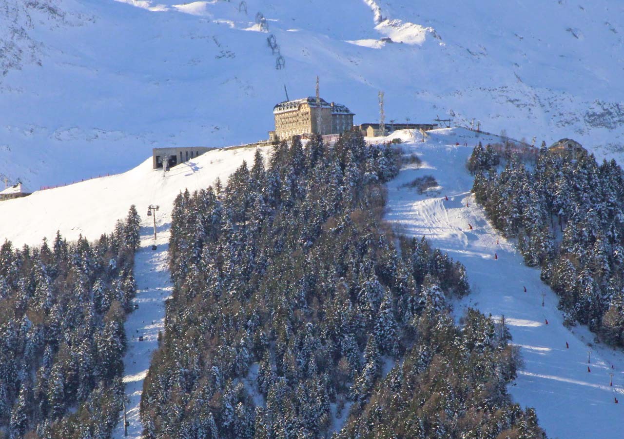 24 zoom sur la station de ski de luchon superbagneres