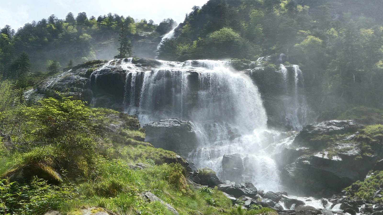 29 zoom sur la cascade d ars