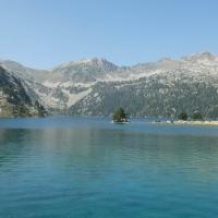 33 vue du lac d aubert depuis le barrage