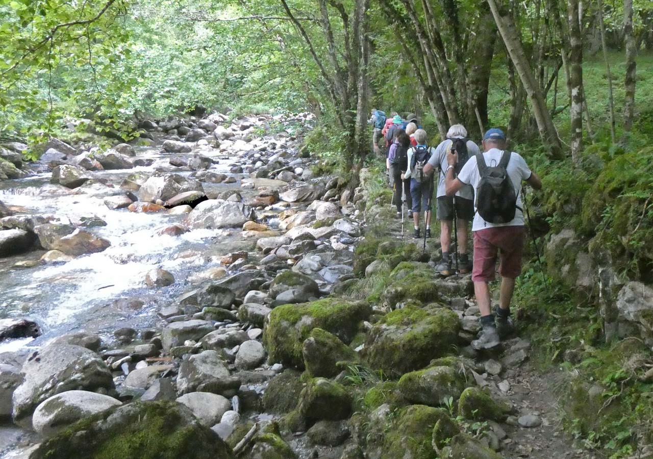 4 le long du ruisseau des cors