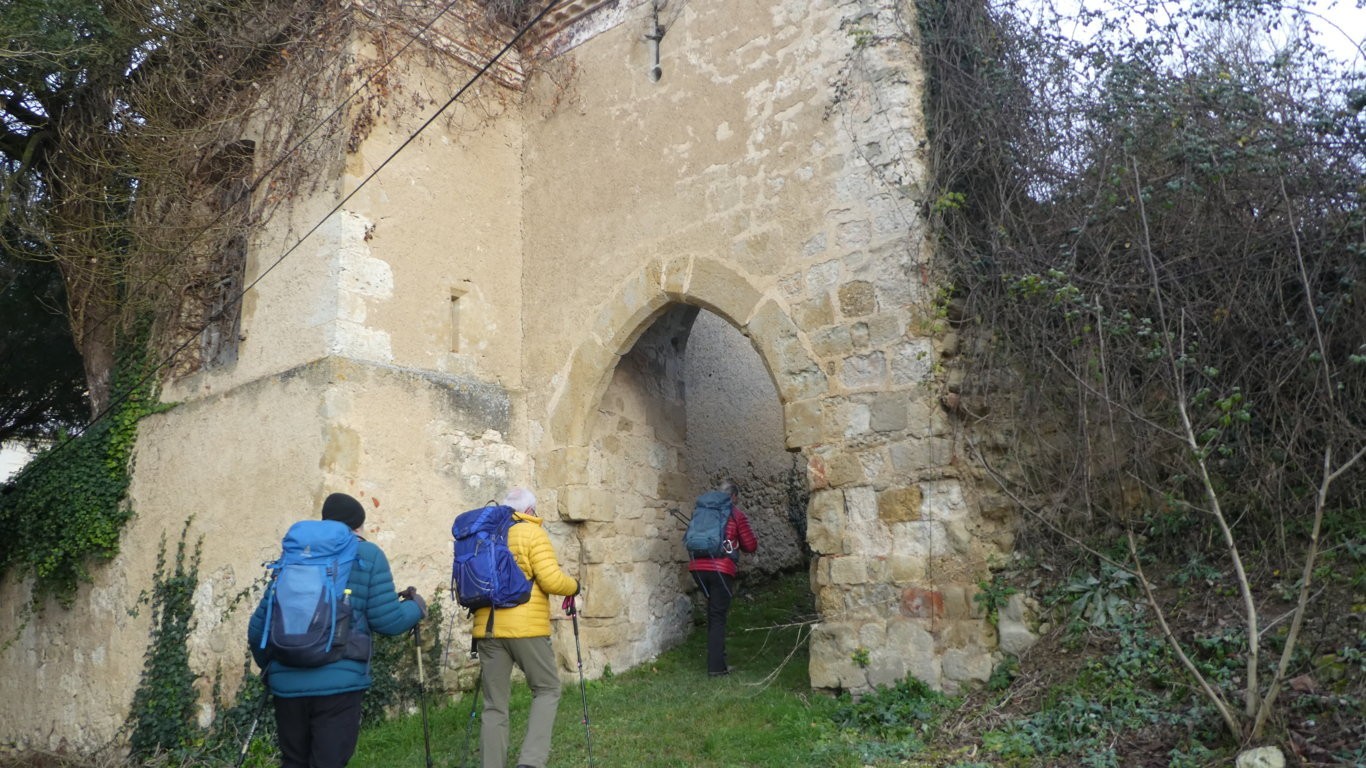 4 porte d enceinte du village