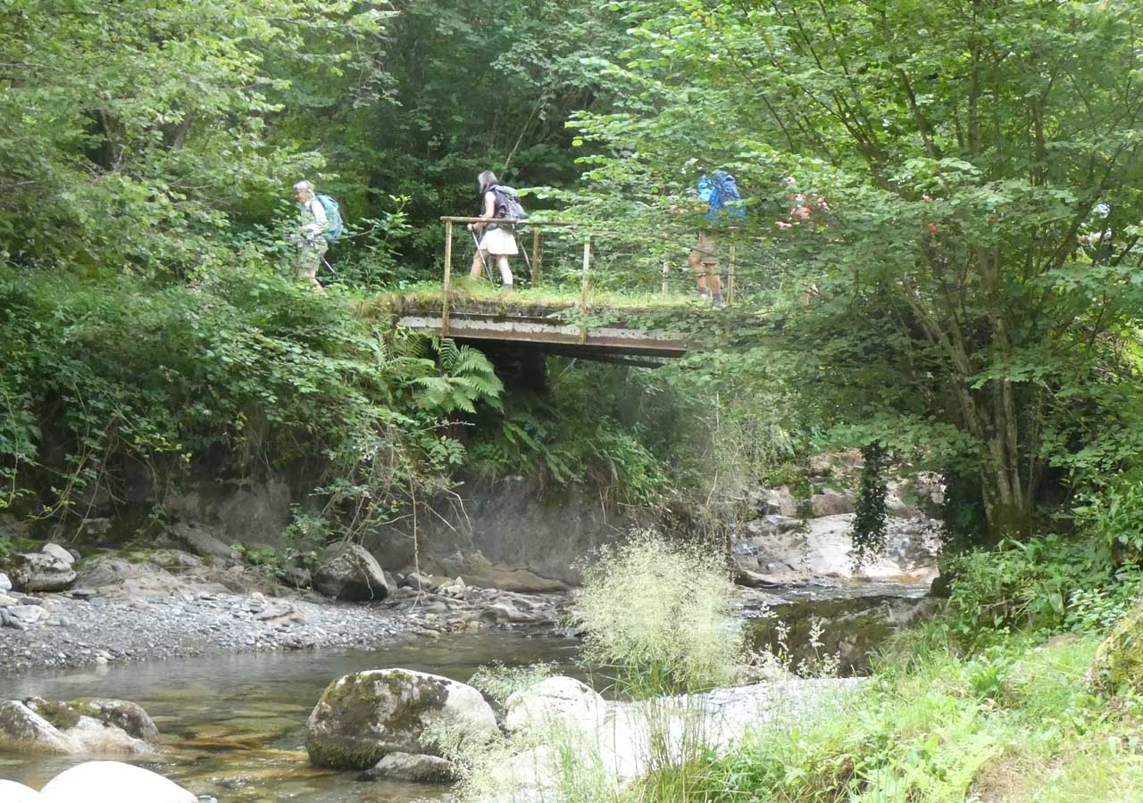 5 on passe une passerelle