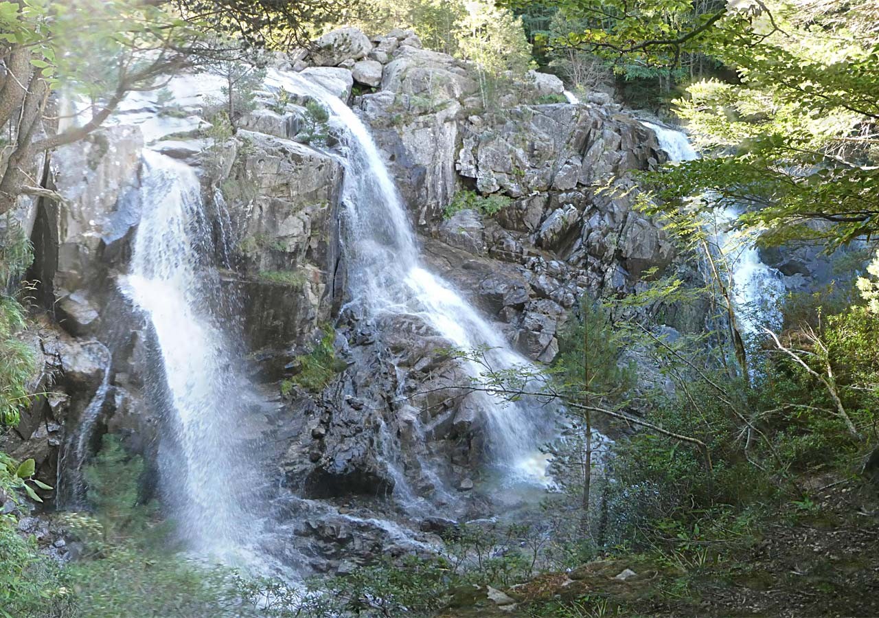 5 suite de la cascade de besiberri