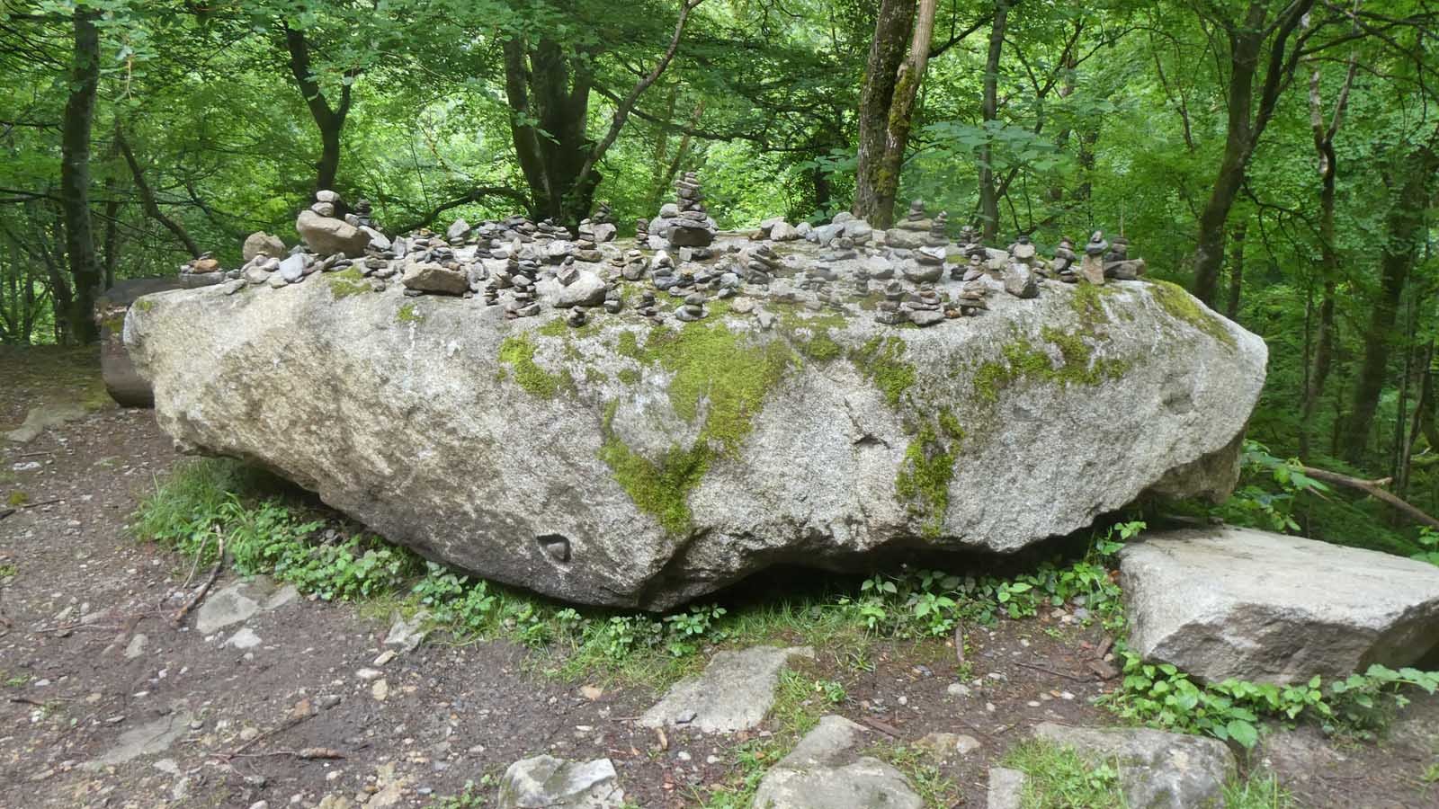 6 assemblage de cairns